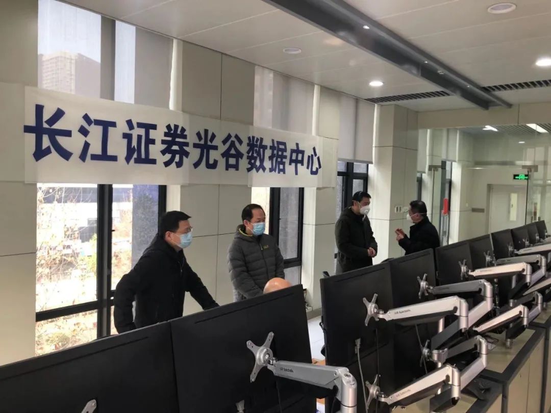 长江证券光谷(长江证券光谷大道营业部电话)
